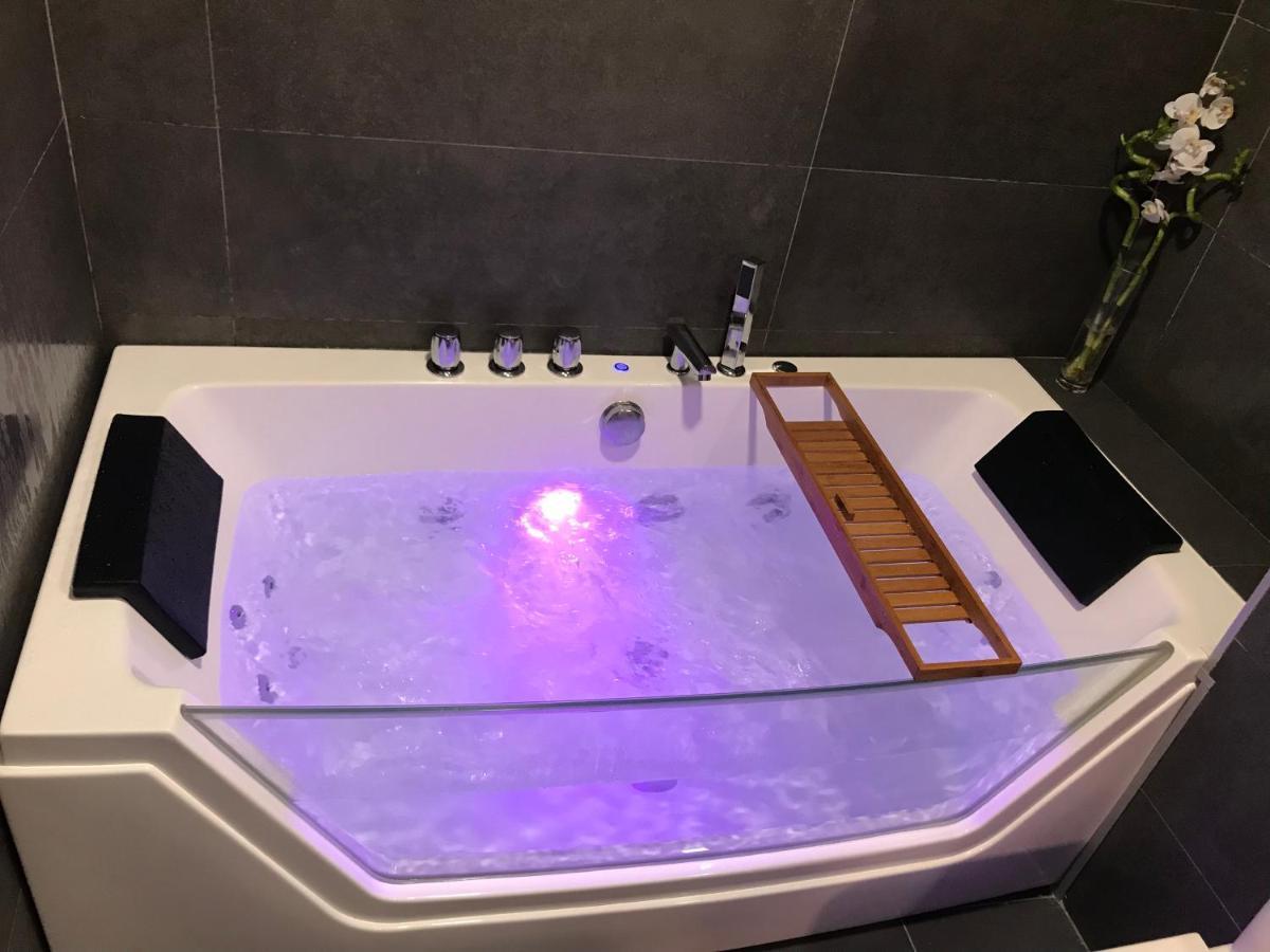 Suite Vitbanus Marbella Esterno foto